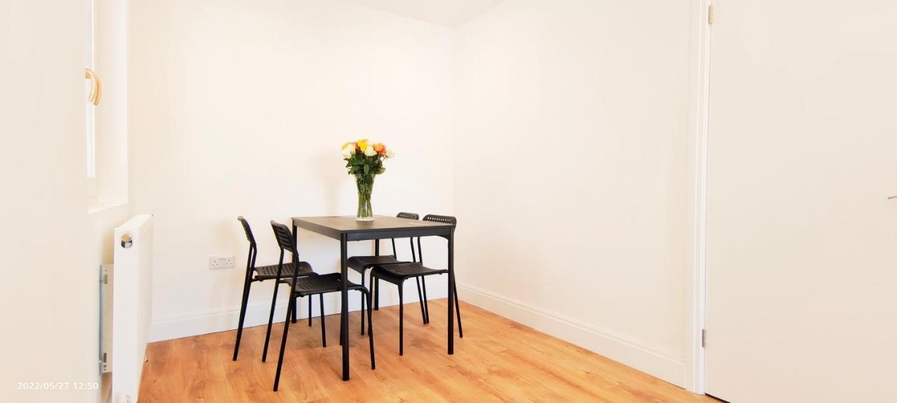 Phlox Garden Apartment Sutton  Luaran gambar