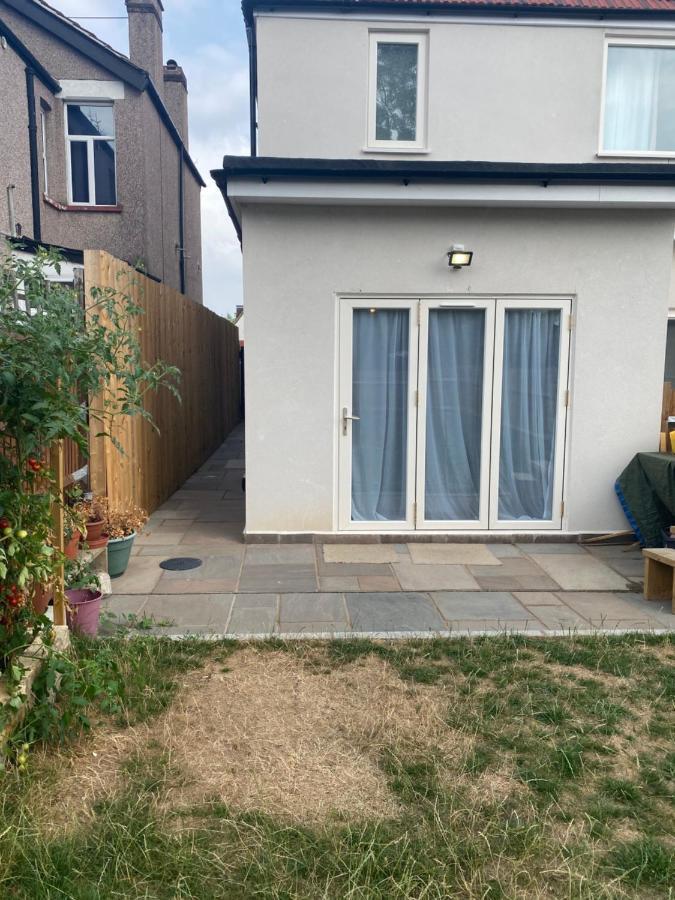 Phlox Garden Apartment Sutton  Luaran gambar